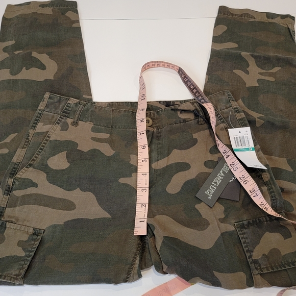 Blank NYC Camo Linen Blend Cargo Crop Pant Size 24 NWT! - Picture 8 of 15